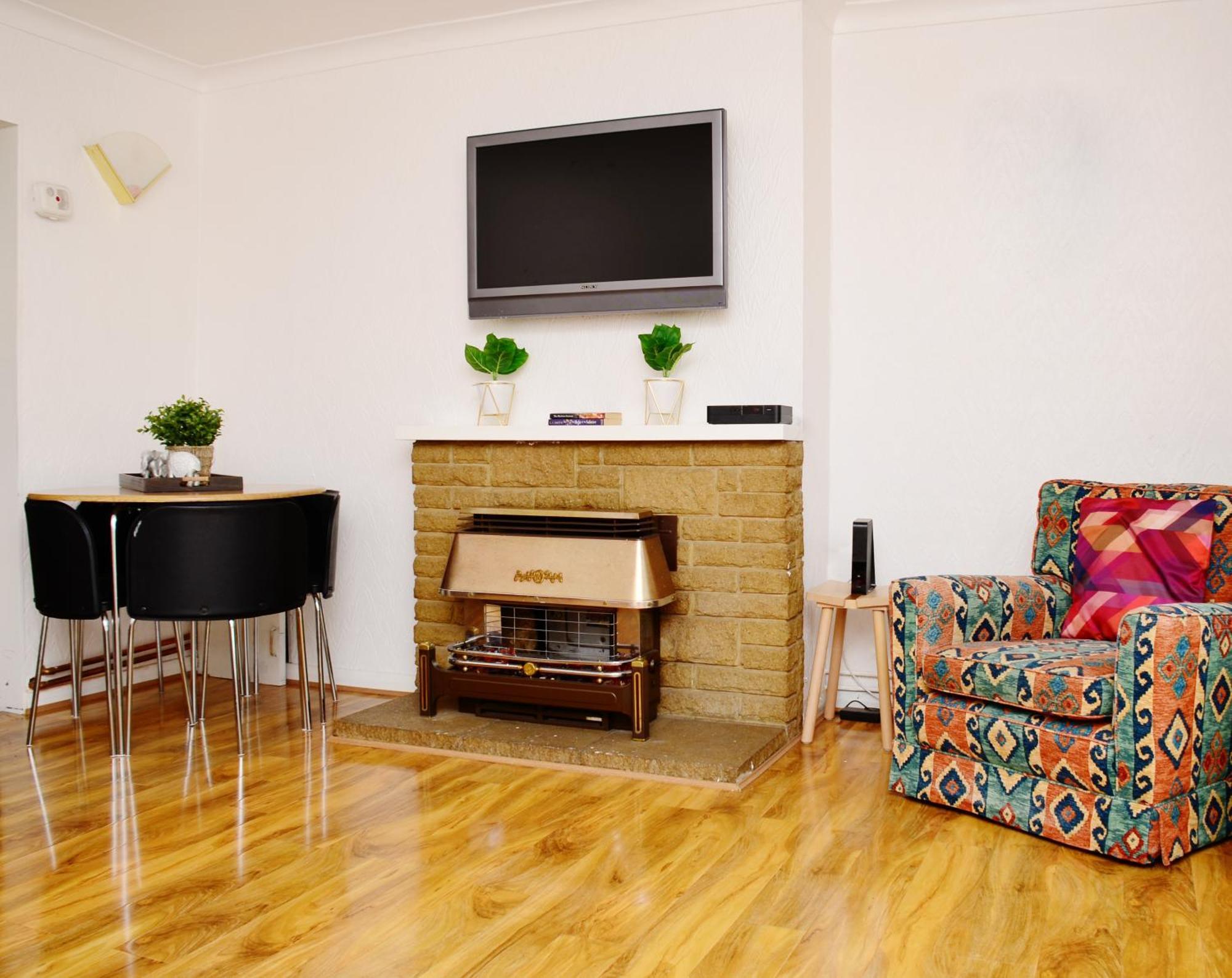 33Sm Dreams Unlimited Serviced Accommodation- Staines - Heathrow Stanwell Exteriör bild